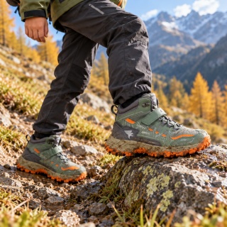 Buty trekkingowe dla dzieci Joma Utah Jr Waterproof khaki-pomarańczowe